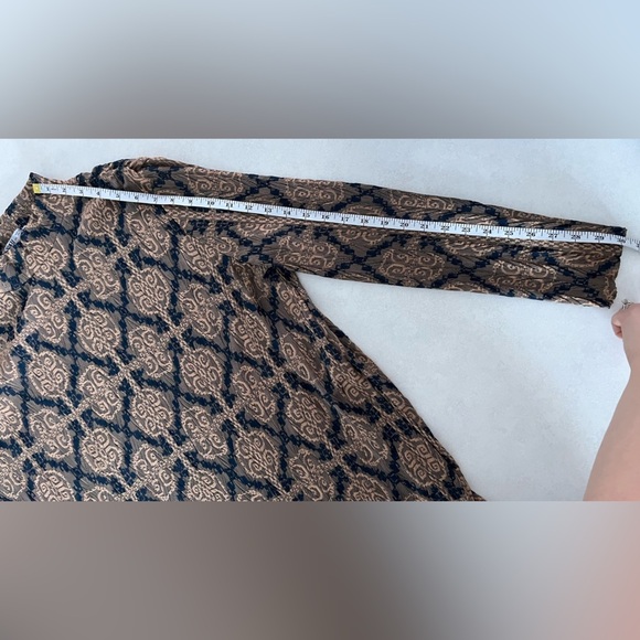 Zara/ Jacquard blouse/ Long sleeved/ Oversized/ High stretch/ Size US L - Picture 12 of 13